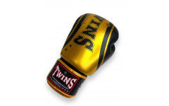Боксерские перчатки Twins Special FBGV-TW4 Gold Black 14 oz Боксерские перчатки Twins Special FBGV-TW4 Gold Black 14 oz
