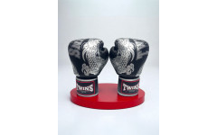 Боксерские перчатки TWINS Special FBGVL3-49 black silver 16 oz