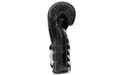 Боксерские перчатки на шнурке Fairtex BGL7 black 10 oz