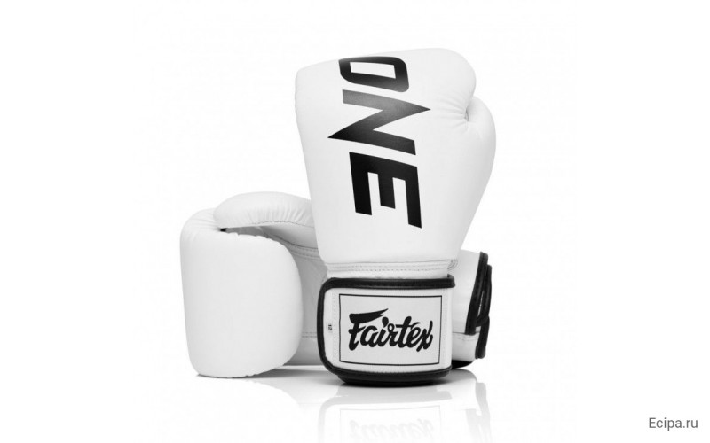 Боксерские перчатки Fairtex One ChampionShip white 16 oz