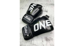 Боксерские перчатки Fairtex One ChampionShip black 12 oz