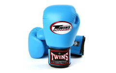 Боксерские перчатки Twins Special BGVL3 light blue 16 oz Боксерские перчатки Twins Special BGVL3 light blue 16 oz